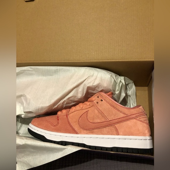 Nike SB Dunk Low - Pink Pig - Picture 10 of 12